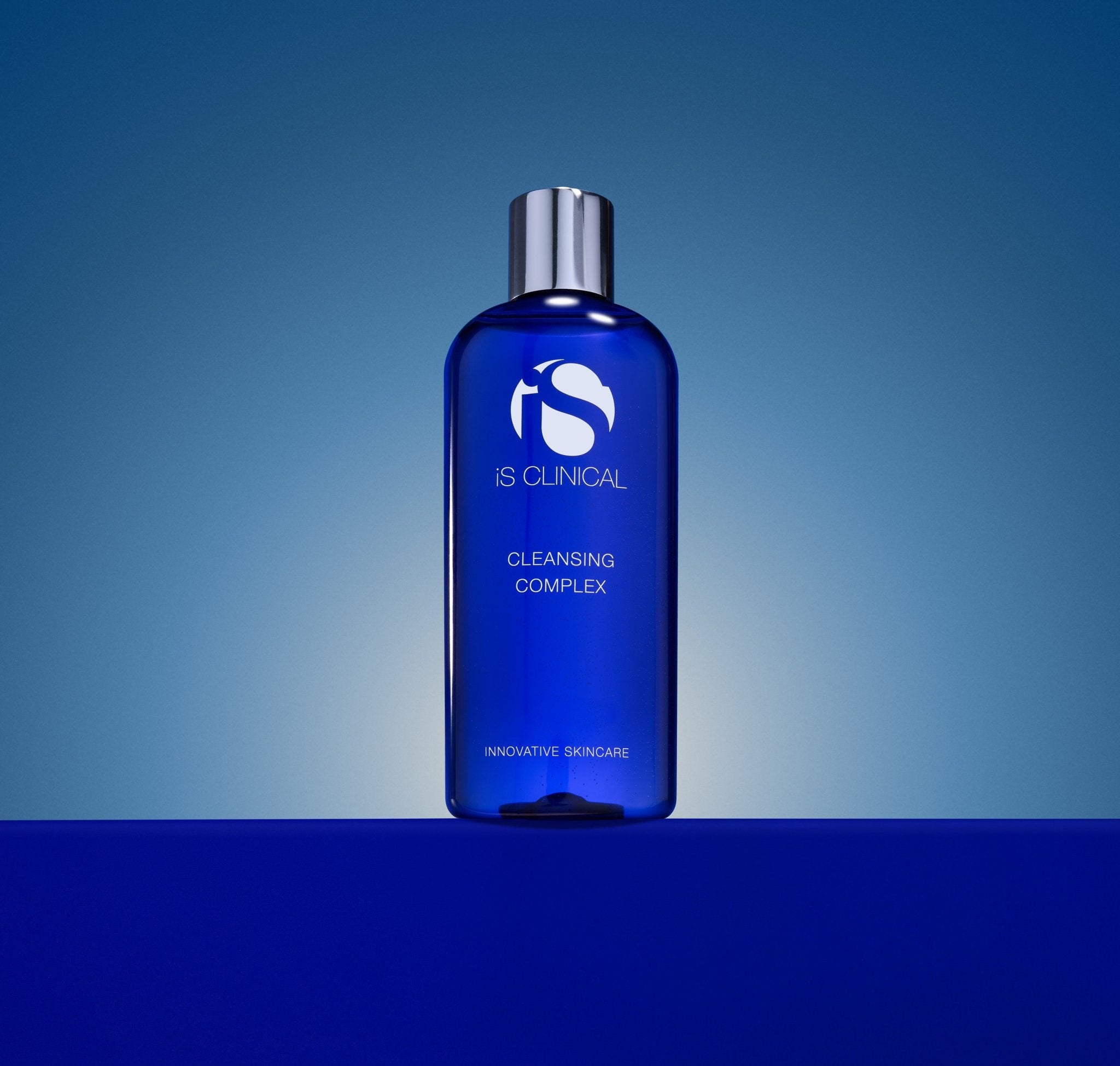 iS Clinical  Cleansing Complex